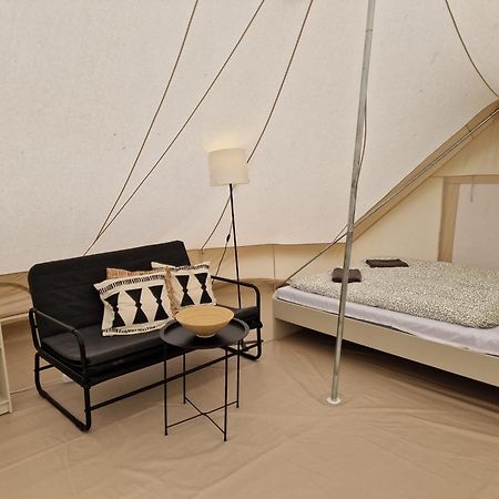Hotel Glamping nad Jeziorem Nowe Guty Esterno foto