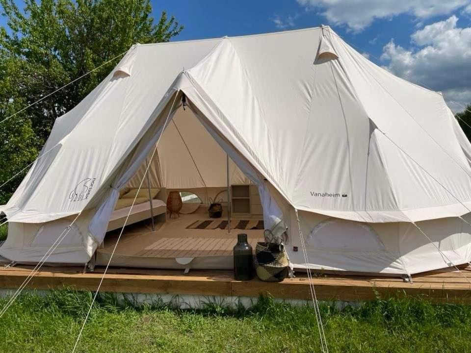 Hotel Glamping nad Jeziorem Nowe Guty Esterno foto