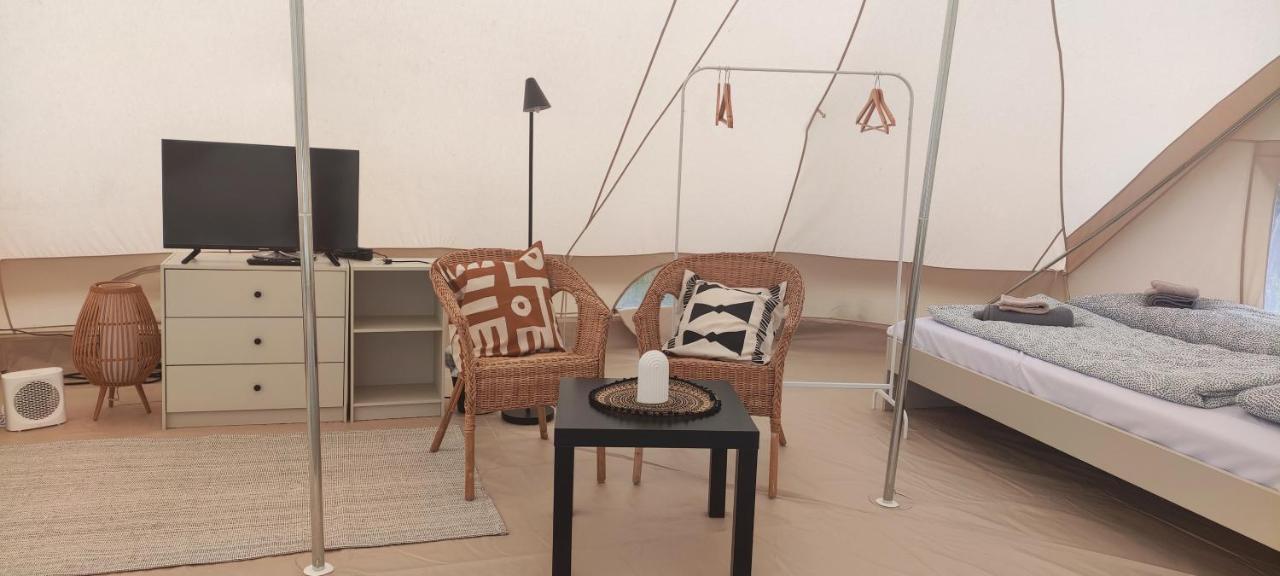 Hotel Glamping nad Jeziorem Nowe Guty Esterno foto