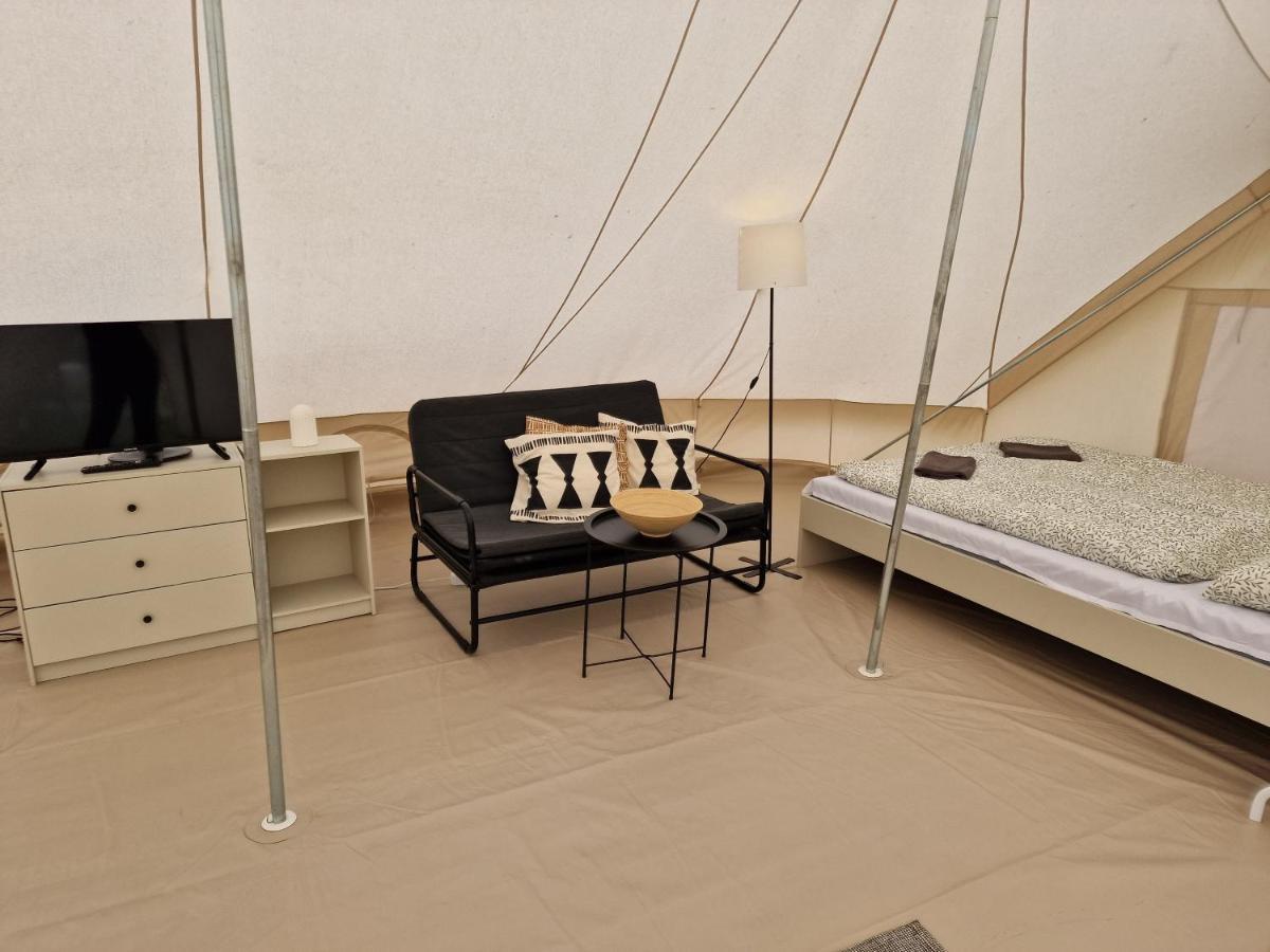 Hotel Glamping nad Jeziorem Nowe Guty Esterno foto